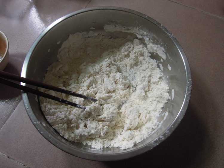 猪肉榨菜包步骤3