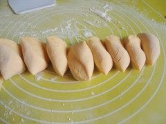 南瓜豆沙包—七夕送玫步骤6