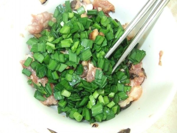 香菇韭菜猪肉包步骤9