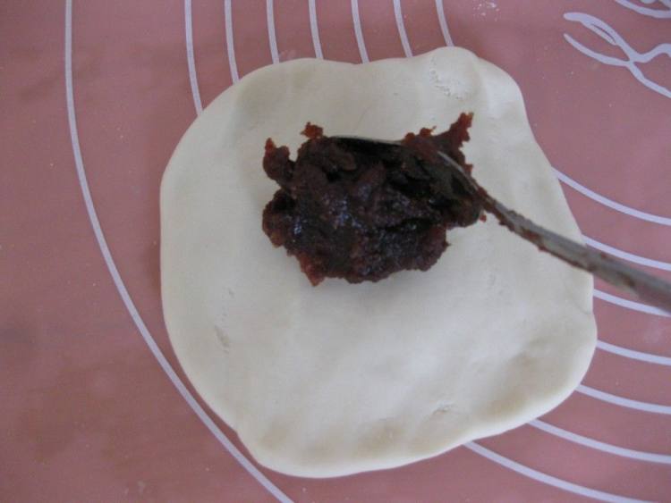奶香豆沙包步骤6