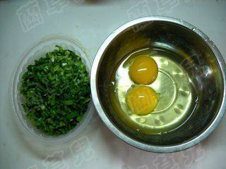 韭菜鸡蛋生煎包步骤3