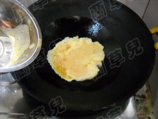 韭菜鸡蛋生煎包步骤5
