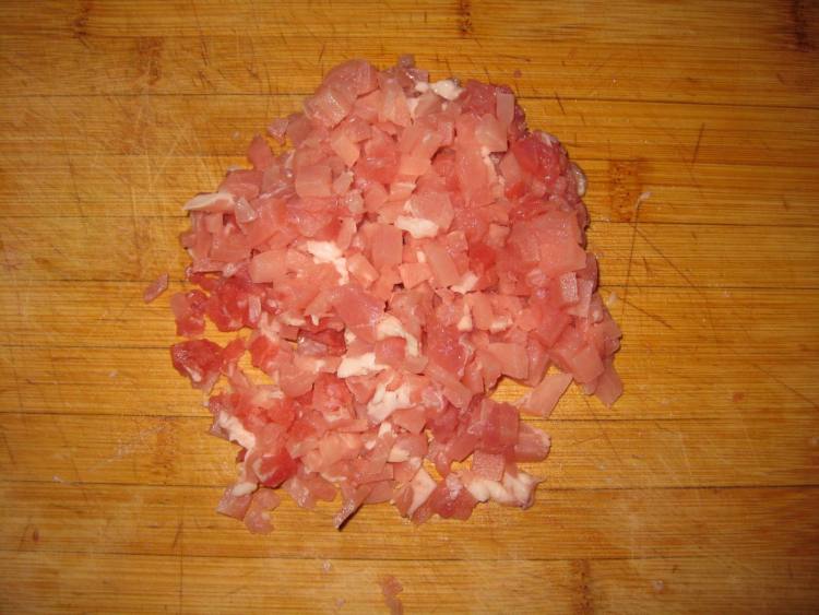 蒜苔肉末包子步骤3
