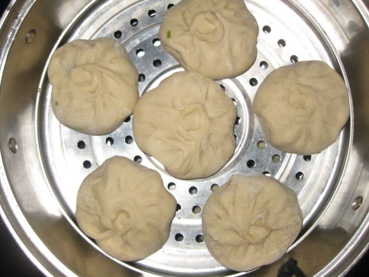 蒜苔肉末包子步骤10