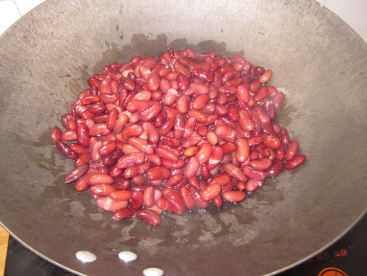 蜜汁芸豆包子步骤7