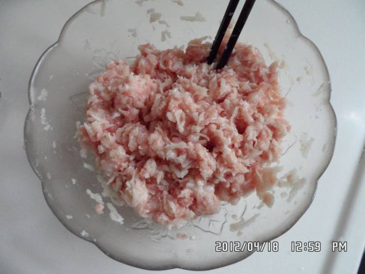 鲜藕肉包步骤3