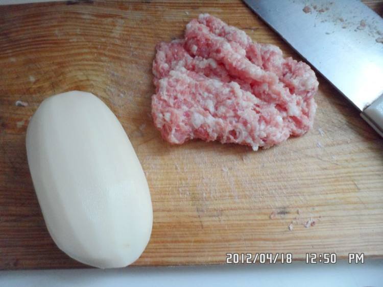 鲜藕肉包步骤1