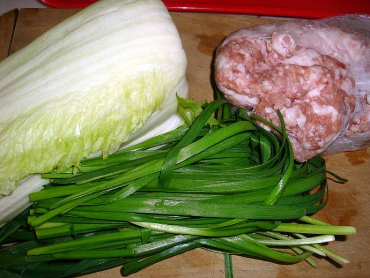 猪肉白菜馅包子步骤2