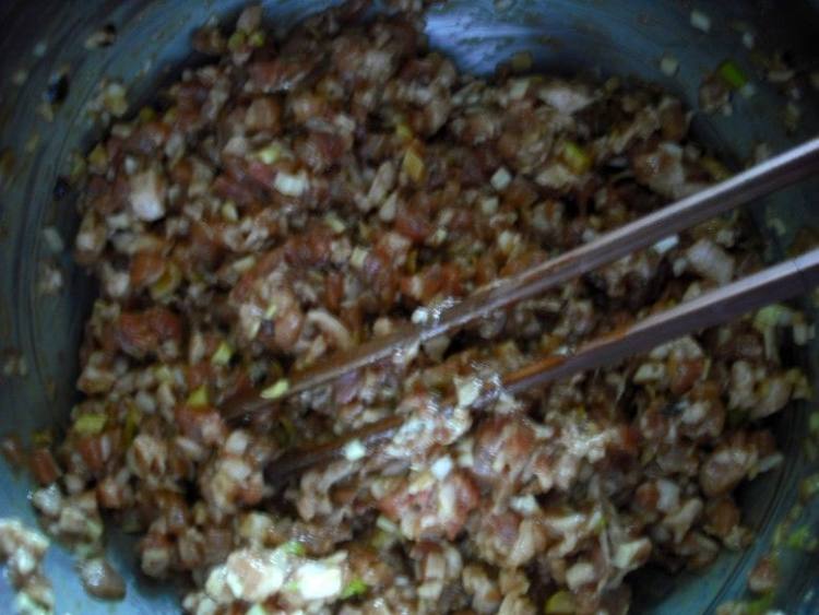 东北酸菜肉馅包子步骤6