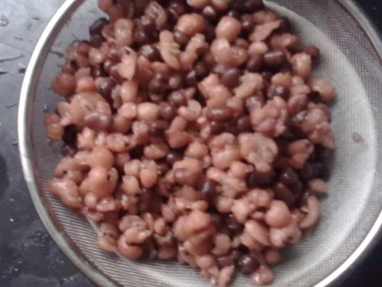 红豆薏米包步骤3