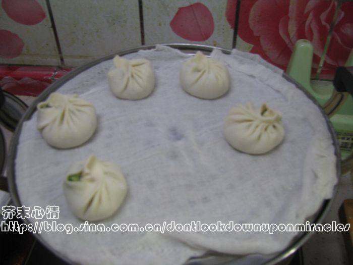 茼蒿猪肉灌汤包步骤9