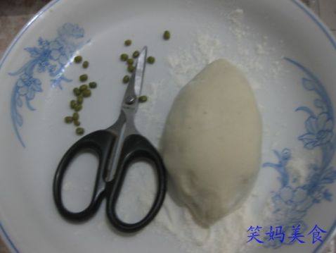 刺猬豆沙包步骤4