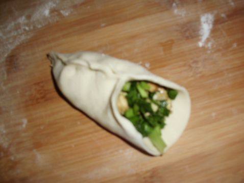 韭菜豆腐柳叶包步骤9