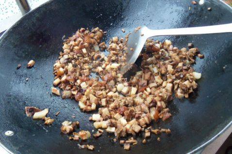 茶树菇扣肉包步骤4