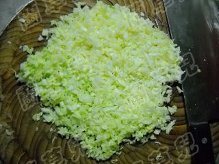 卷心菜鲜肉包步骤3