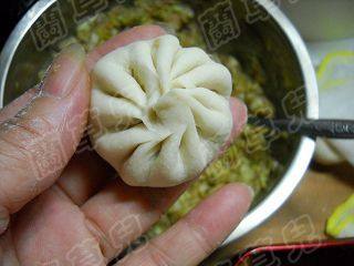 卷心菜鲜肉包步骤9
