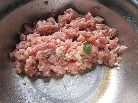 猪肉大白菜包子步骤2
