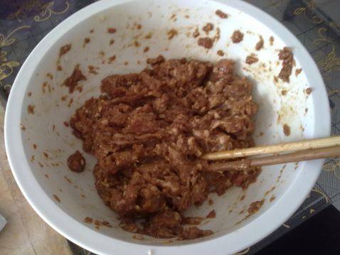 芹菜大蒸包步骤2