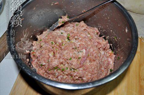 莲藕鲜肉包步骤4