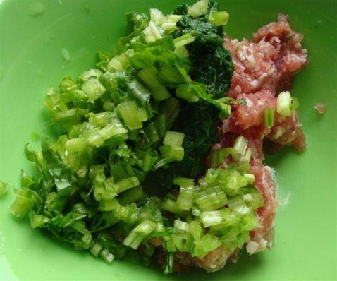 菠菜肉包步骤6