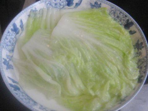 鲜虾白菜包步骤3