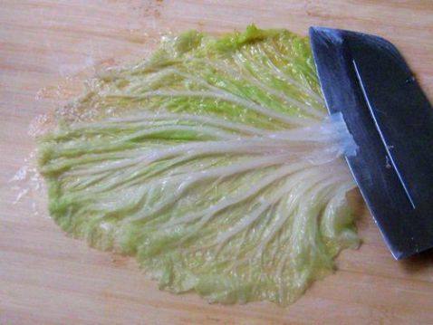 鲜虾白菜包步骤4