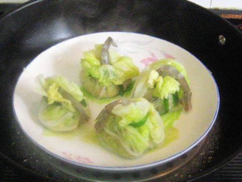 鲜虾白菜包步骤15
