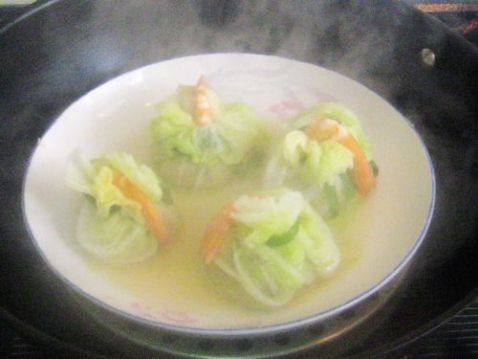 鲜虾白菜包步骤16
