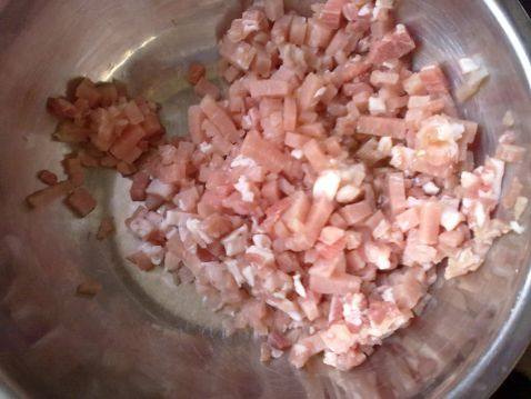 猪肉白菜粉条大蒸包步骤3