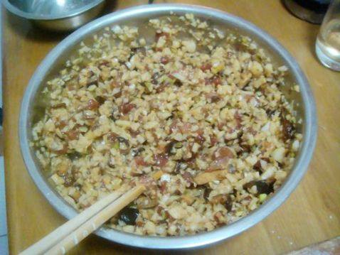 莲藕香菇肉蒸包步骤12