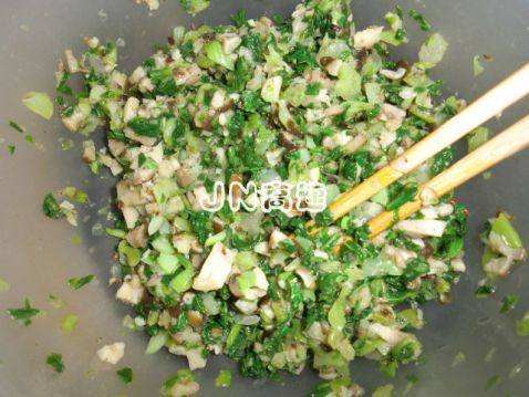 水晶香菇青菜包步骤7