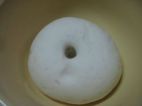 花瓣豆沙包步骤1