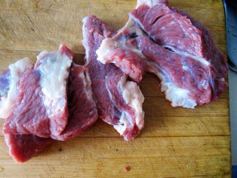 混合面牛肉馅包子和饼步骤1
