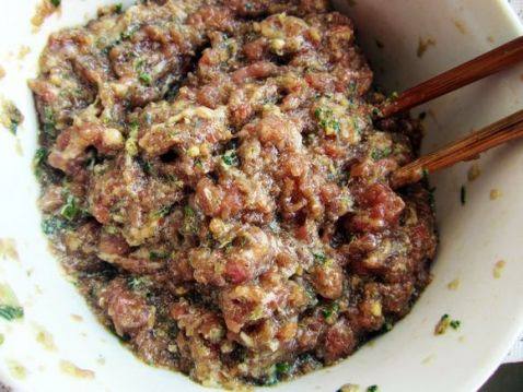 混合面牛肉馅包子和饼步骤5