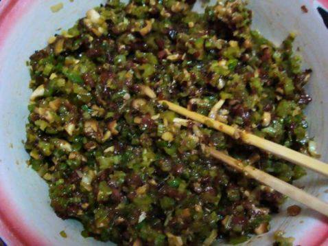 黑芝麻芹菜猪肉包步骤5