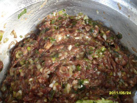 牛肉卷心菜大馅包子新步骤3