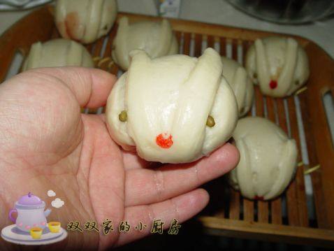 小兔子豆沙包步骤11