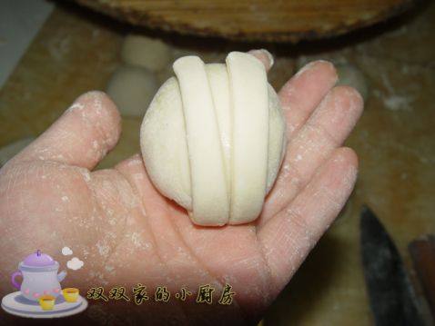 小兔子豆沙包步骤9