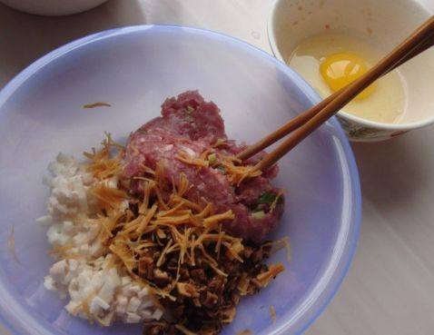 山药猪肉包步骤2