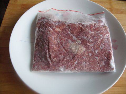 牛肉馅包子步骤1