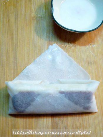 香蕉豆沙春卷步骤5