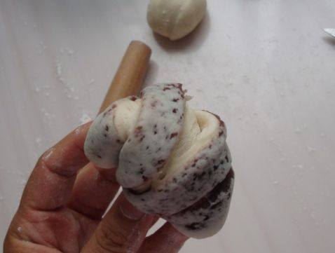 豆沙卷步骤6