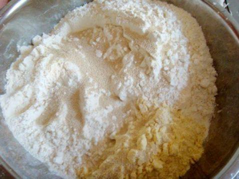 豆浆全麦花卷步骤1