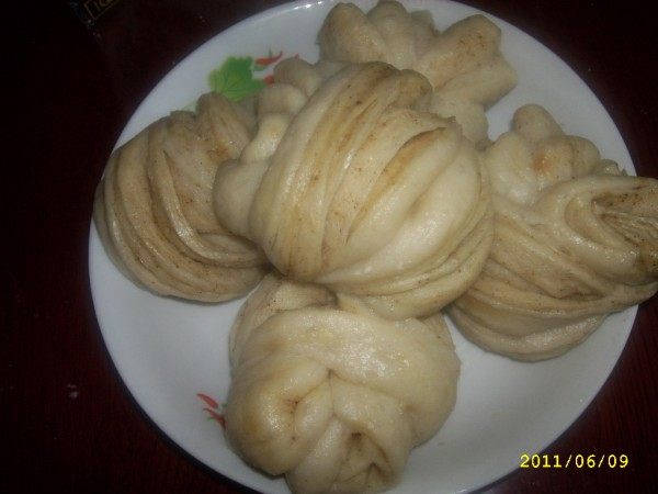 五香小花卷步骤9