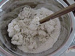豆渣麻辣花卷步骤1