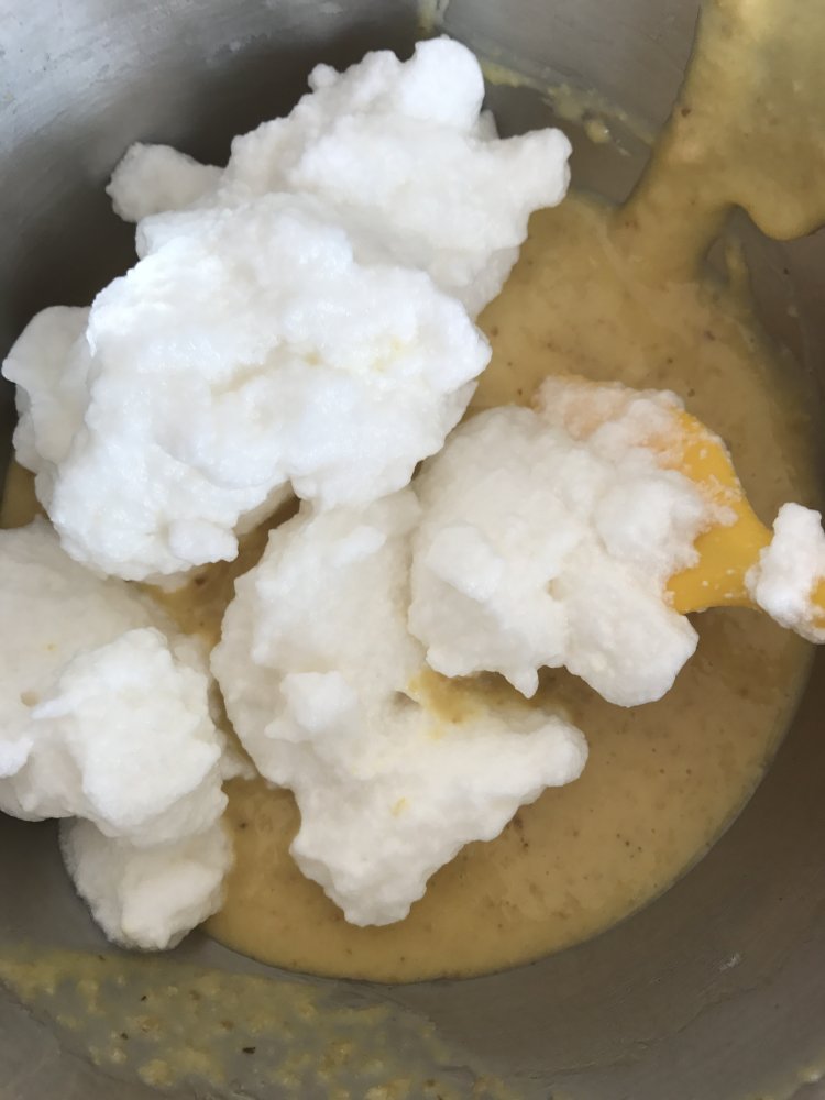 黄金胚芽戚风蛋糕步骤8