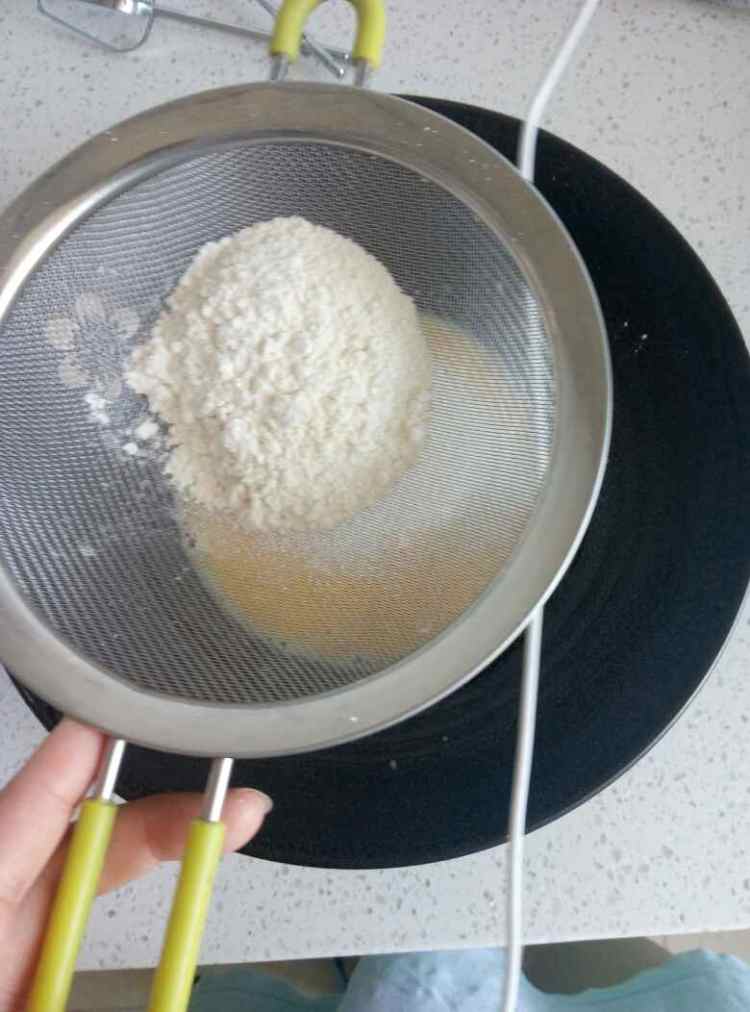 蛋糕卷步骤5
