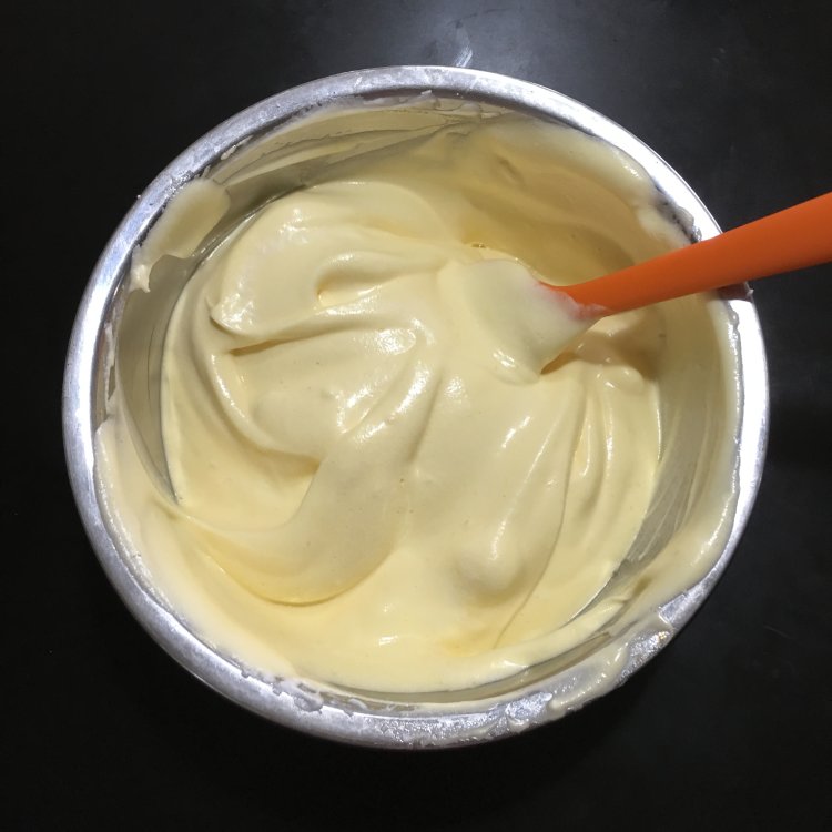 蔓越莓奶冻蛋糕卷步骤3
