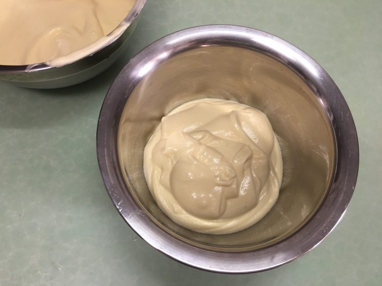 红丝绒旋风蛋糕卷步骤13
