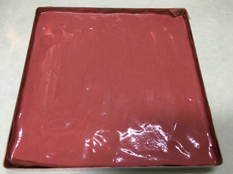 红丝绒旋风蛋糕卷步骤22